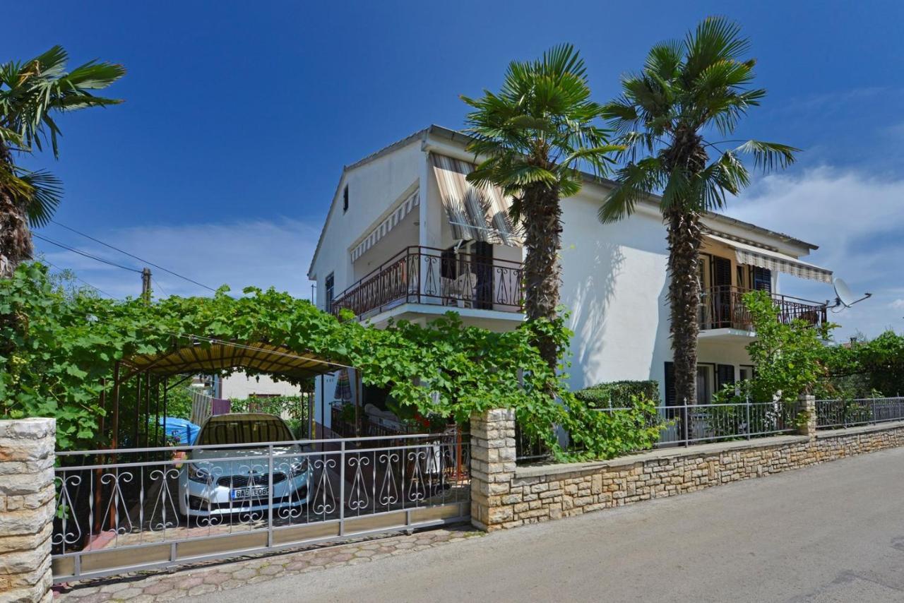 Apartment Complex Nevia Poreč Buitenkant foto